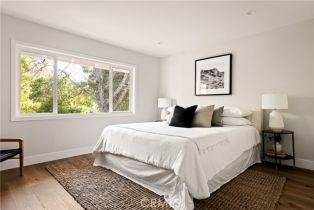 Single Family Residence, 4031 Deerhorn dr, Sherman Oaks, CA 91403 - 25