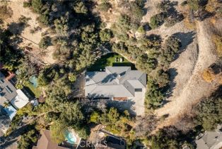 Single Family Residence, 4031 Deerhorn dr, Sherman Oaks, CA 91403 - 5