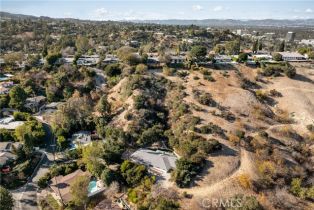 Single Family Residence, 4031 Deerhorn dr, Sherman Oaks, CA 91403 - 6