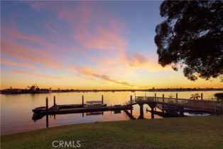 Single Family Residence, 20 Harbor Island, Newport Beach, CA 92660 - 2