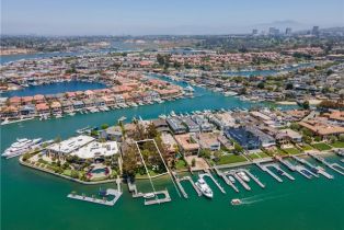 Single Family Residence, 21 Harbor IS, Newport Beach, CA  Newport Beach, CA 92660