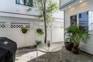 Single Family Residence, 331 Bay Front, Newport Beach, CA 92662 - 11