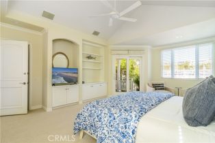 Single Family Residence, 331 Bay Front, Newport Beach, CA 92662 - 18