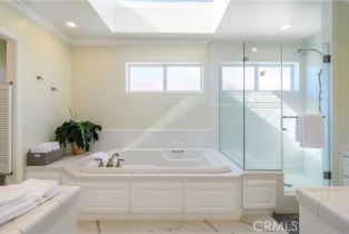 Single Family Residence, 331 Bay Front, Newport Beach, CA 92662 - 20