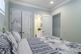 Single Family Residence, 331 Bay Front, Newport Beach, CA 92662 - 22