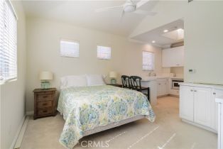 Single Family Residence, 331 Bay Front, Newport Beach, CA 92662 - 27