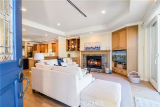 Single Family Residence, 331 Bay Front, Newport Beach, CA 92662 - 5