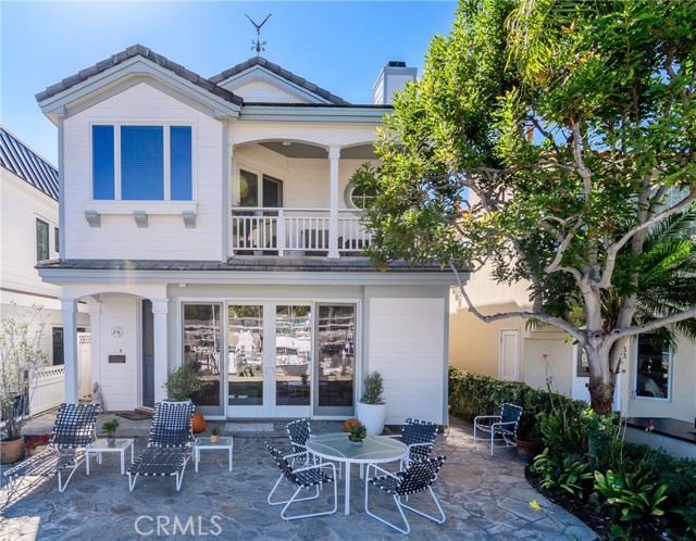 Single Family Residence, 331 Bay Front, Newport Beach, CA 92662 - 1