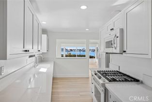 , 404 Bay Front, Newport Beach, CA 92662 - 6