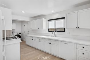 , 404 Bay Front, Newport Beach, CA 92662 - 8