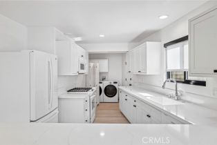 , 404 Bay Front, Newport Beach, CA 92662 - 9