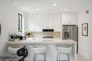 , 215 Poppy ave, Corona Del Mar, CA 92625 - 2