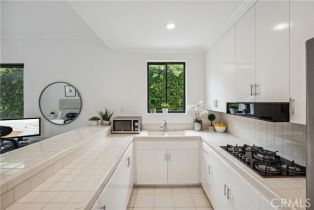 , 215 Poppy ave, Corona Del Mar, CA 92625 - 3