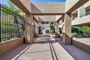 Condominium, 1200 Pacific Coast, Huntington Beach, CA 92648 - 14