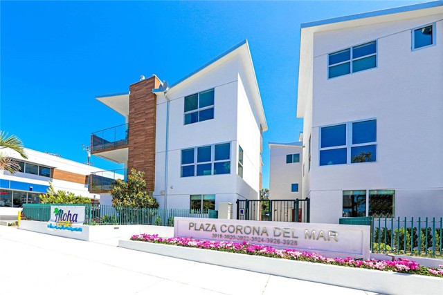 Condominium, 3918 Coast, Corona Del Mar, CA 92625 - 1