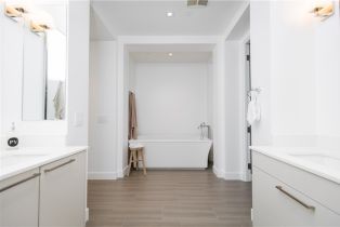 Townhouse, 2210 Newport blvd, Newport Beach, CA 92663 - 11