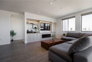 Townhouse, 2210 Newport blvd, Newport Beach, CA 92663 - 4