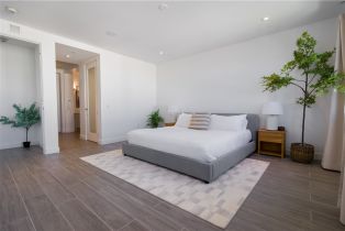 Townhouse, 2210 Newport blvd, Newport Beach, CA 92663 - 9