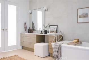 Townhouse, 2230 Newport blvd, Newport Beach, CA 92663 - 13