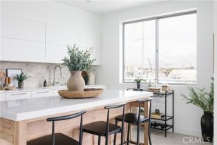 Townhouse, 2230 Newport blvd, Newport Beach, CA 92663 - 8