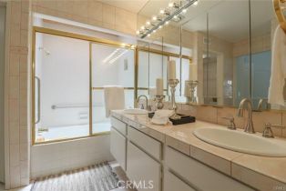 Condominium, 240 Nice ln, Newport Beach, CA 92663 - 13