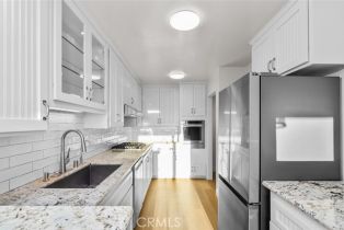 Single Family Residence, 304 Avenida Cumbre, Newport Beach, CA 92660 - 10