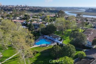 Single Family Residence, 304 Avenida Cumbre, Newport Beach, CA 92660 - 32