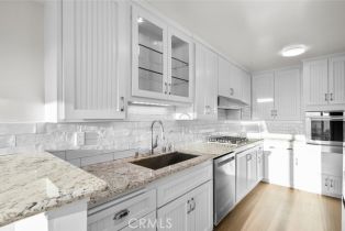 Single Family Residence, 304 Avenida Cumbre, Newport Beach, CA 92660 - 9