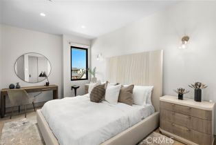 Single Family Residence, 706 Oceanfront, Newport Beach, CA 92661 - 32