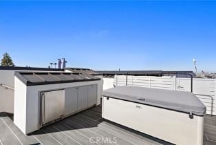 Single Family Residence, 706 Oceanfront, Newport Beach, CA 92661 - 44