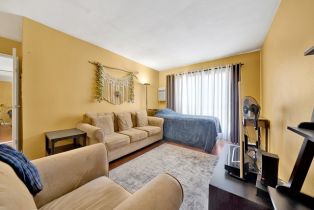 Condominium, 5585 Pacific Coast, Long Beach, CA 90804 - 7