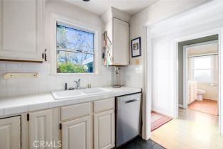 Single Family Residence, 703 Boccaccio ave, Venice, CA 90291 - 7