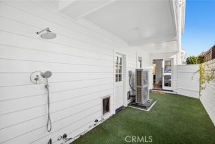 Residential Income, 409 Dahlia ave, Corona Del Mar, CA 92625 - 8