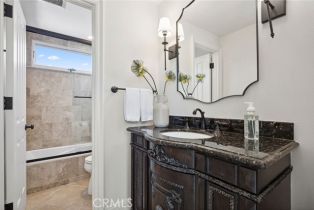 Single Family Residence, 209 E Bayfront, Newport Beach, CA 92662 - 17