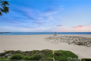 Single Family Residence, 2144 Oceanfront, Newport Beach, CA 92661 - 30