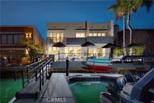 Single Family Residence, 748 Harbor Island DR, Newport Beach, CA  Newport Beach, CA 92660