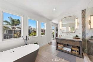 Single Family Residence, 124 Bay ave, Newport Beach, CA 92661 - 17