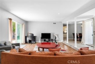 Single Family Residence, 10036 Cozycroft ave, Chatsworth, CA 91311 - 3