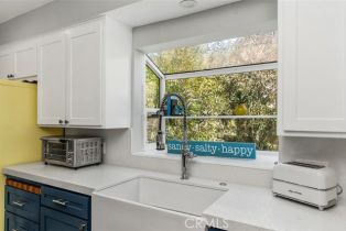 Condominium, 1594 Via Capri, Laguna Beach, CA 92651 - 11