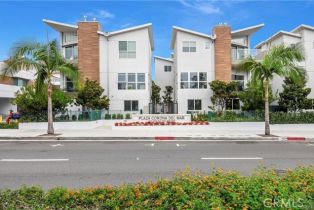Condominium, 3920  E Coast Highway, Corona Del Mar, CA  Corona Del Mar, CA 92625