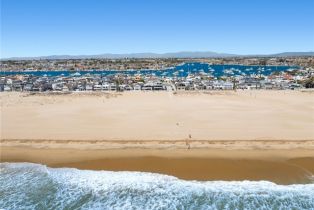 Single Family Residence, 800 Oceanfront, Newport Beach, CA 92661 - 31