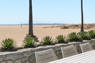 Single Family Residence, 800 Oceanfront, Newport Beach, CA 92661 - 8