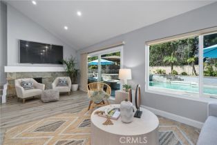 Single Family Residence, 25501 Sarita dr, Laguna Hills, CA 92653 - 10