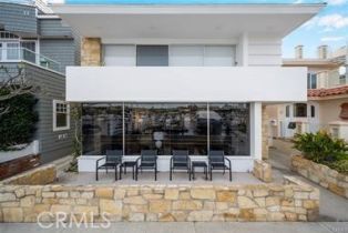 Single Family Residence, 121 Bay Front, Newport Beach, CA 92662 - 17