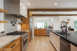 Single Family Residence, 2315 Heather lane, Newport Beach, CA 92660 - 10