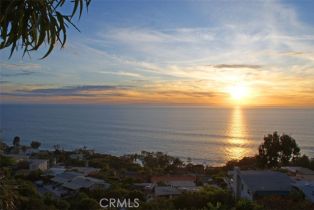 Single Family Residence, 410 Alta Vista AVE, Laguna Beach, CA  Laguna Beach, CA 92651