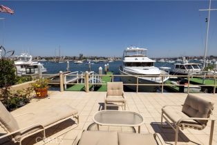 Single Family Residence, 812 W Bay ave, Newport Beach, CA 92661 - 4