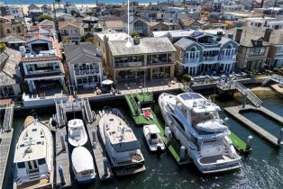 Single Family Residence, 812 W Bay ave, Newport Beach, CA 92661 - 47