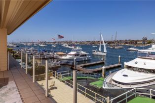 Single Family Residence, 812 W Bay ave, Newport Beach, CA 92661 - 5