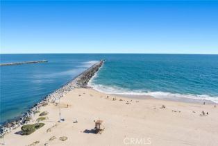 Single Family Residence, 2108 Oceanfront, Newport Beach, CA 92661 - 26